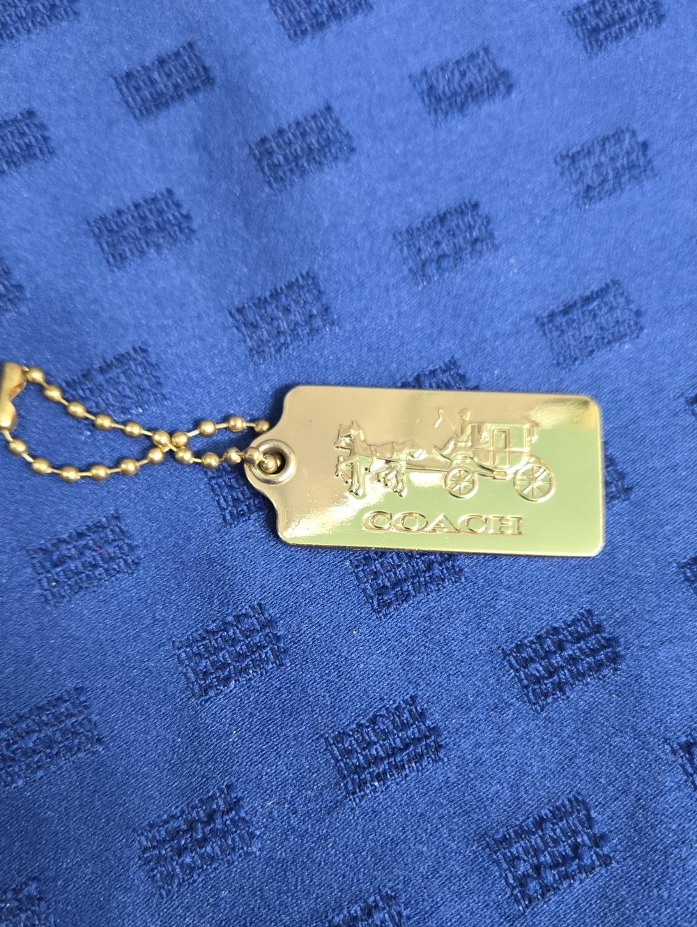 COACH Gold Tone Horse & Carriage Hang Tag